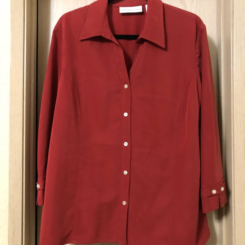 First issue by LIZ CLAIBORNE candy red top